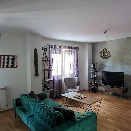 Daire Modern In The Center With Free Parking