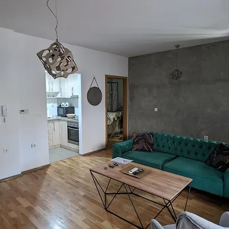 아파트 Modern In The Center With Free Parking *