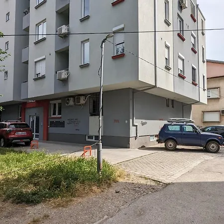 Modern In The Center With Free Parking Daire Üsküp